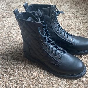 Combat boots